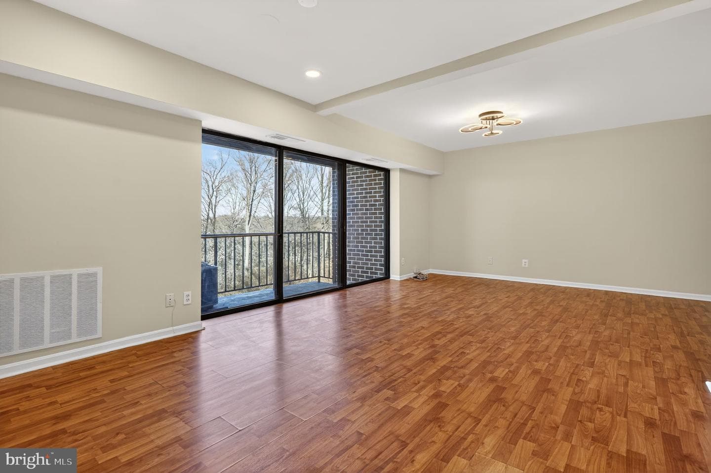 4400 Island Place #302 photo 22