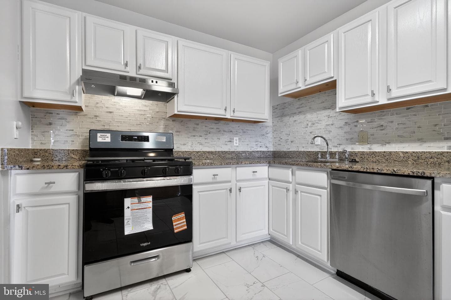4400 Island Place #302 photo 28