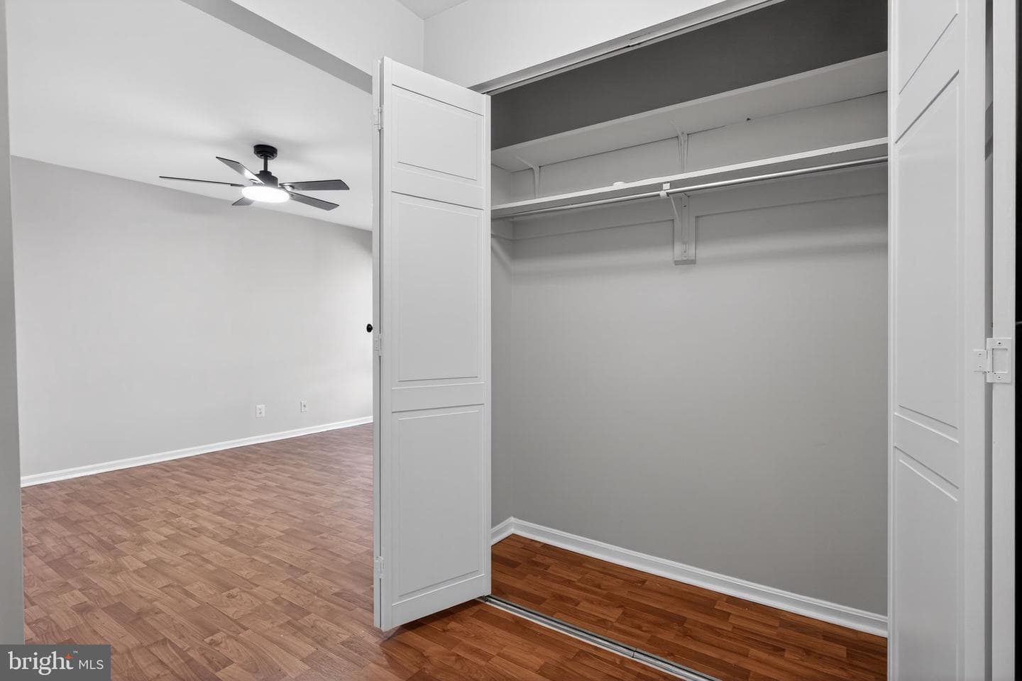 4400 Island Place #302 photo 39