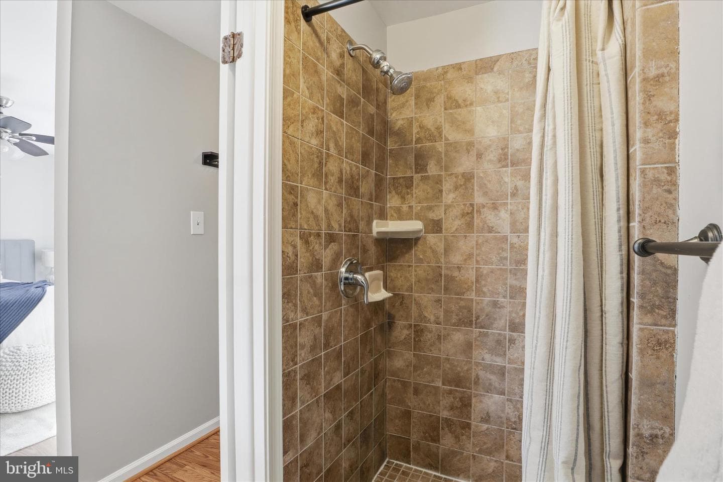 1563 Twisted Oak Drive photo 24