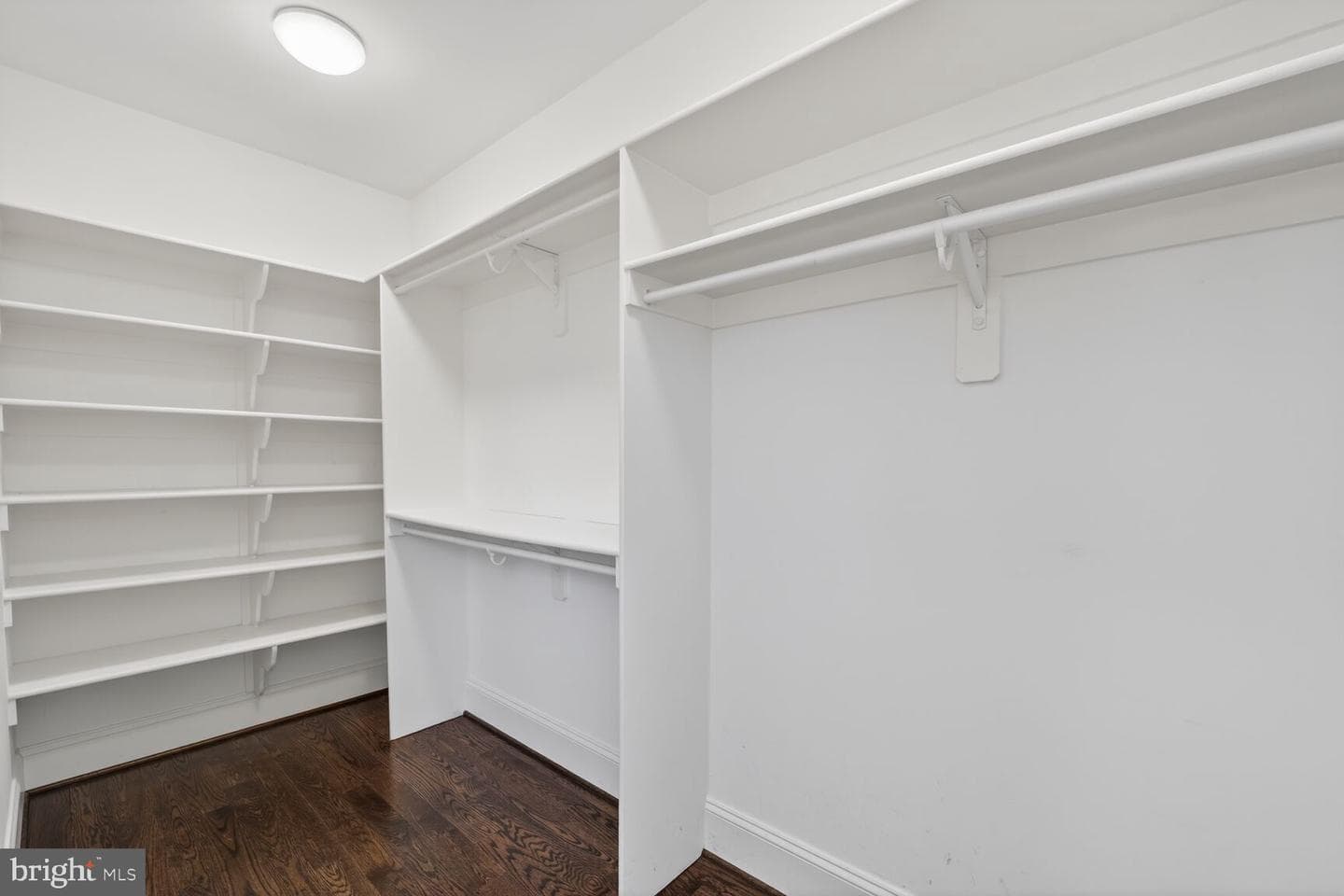 8113 Wellington Road photo 29