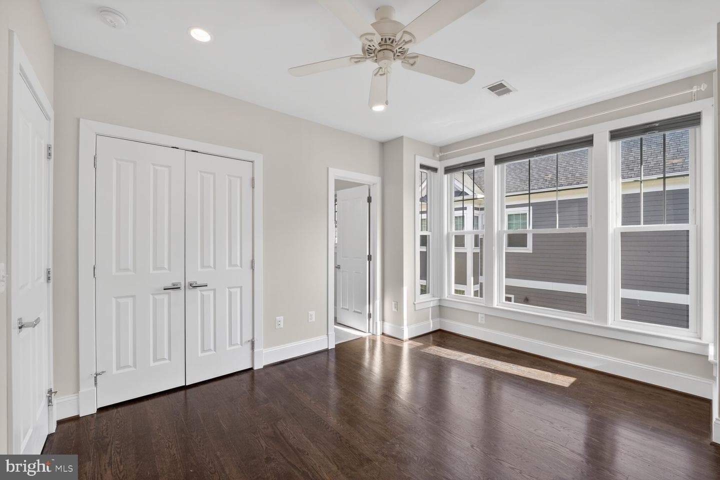 8113 Wellington Road photo 31