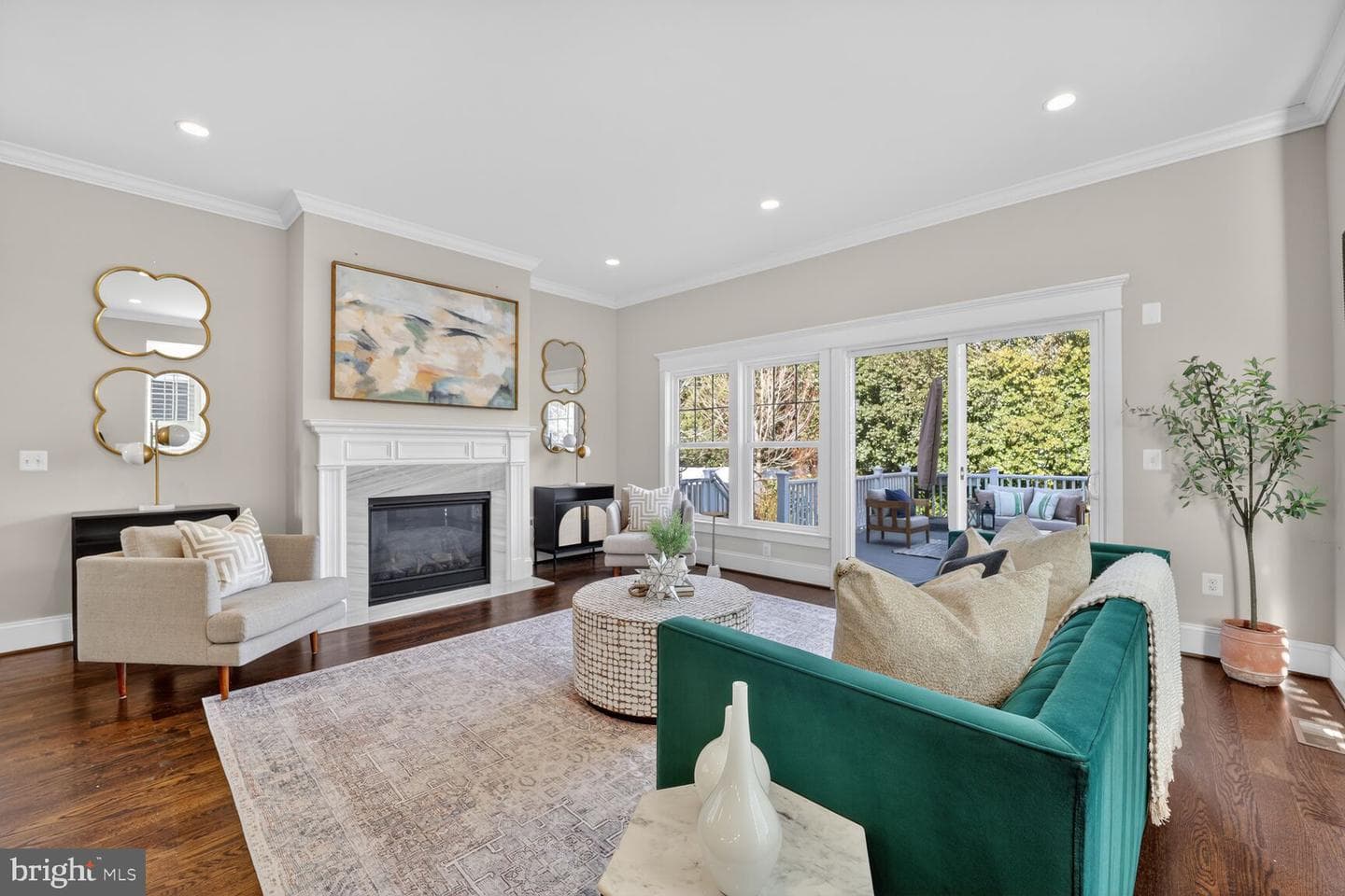 8113 Wellington Road photo 4