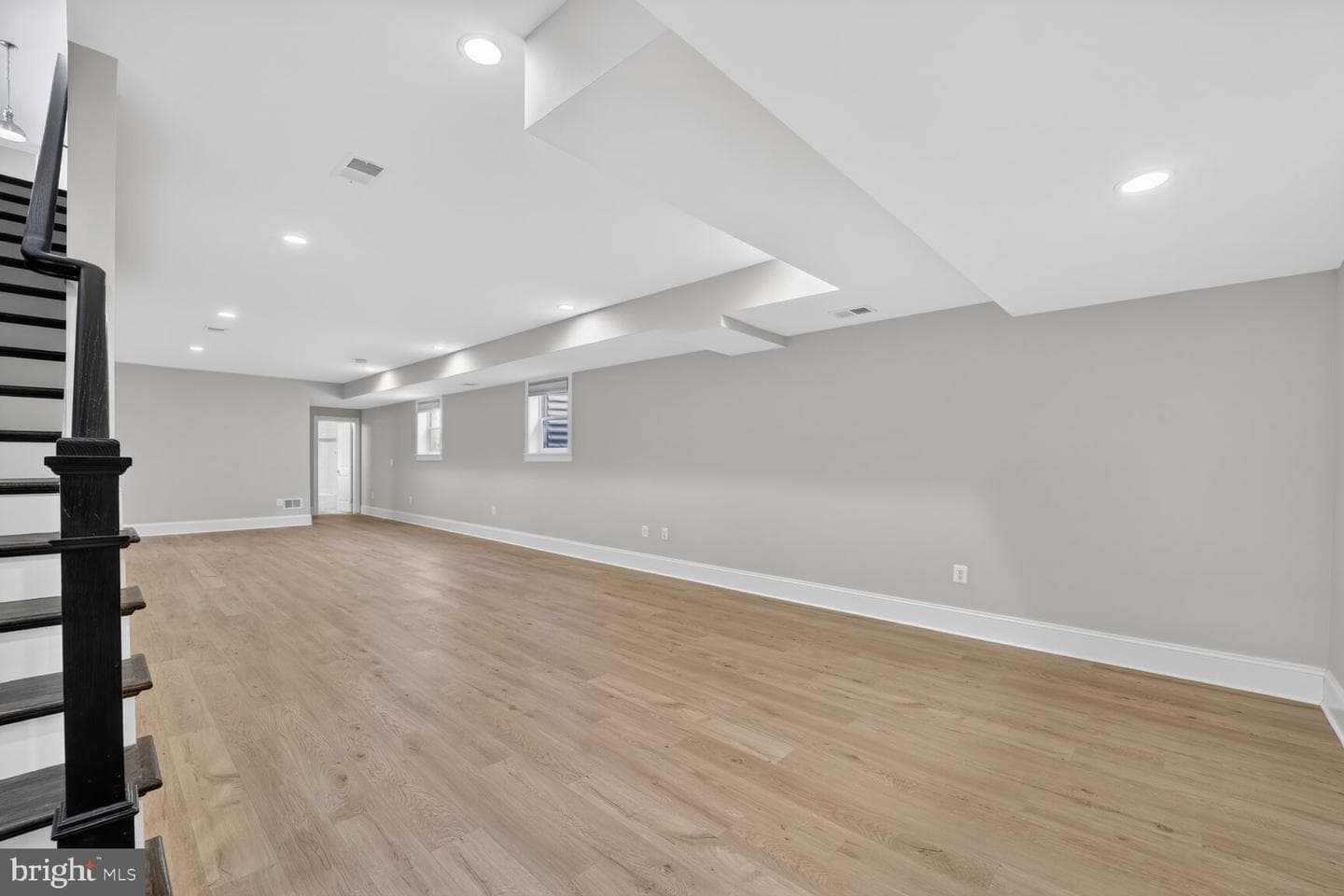 8113 Wellington Road photo 45