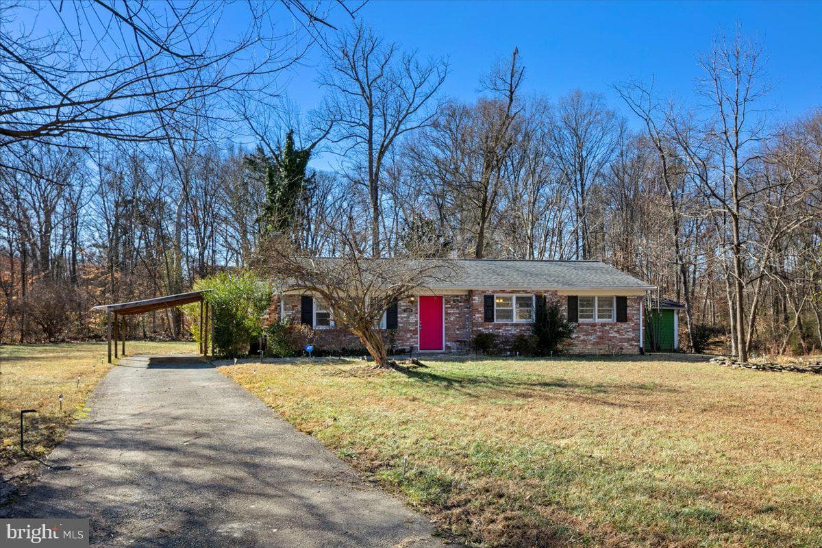 5304 Cedar Court photo 1