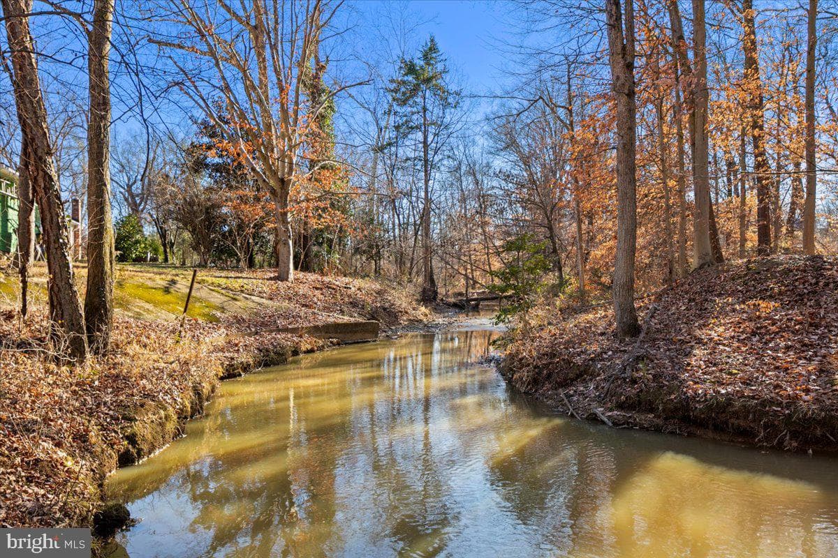 5304 Cedar Court photo 4