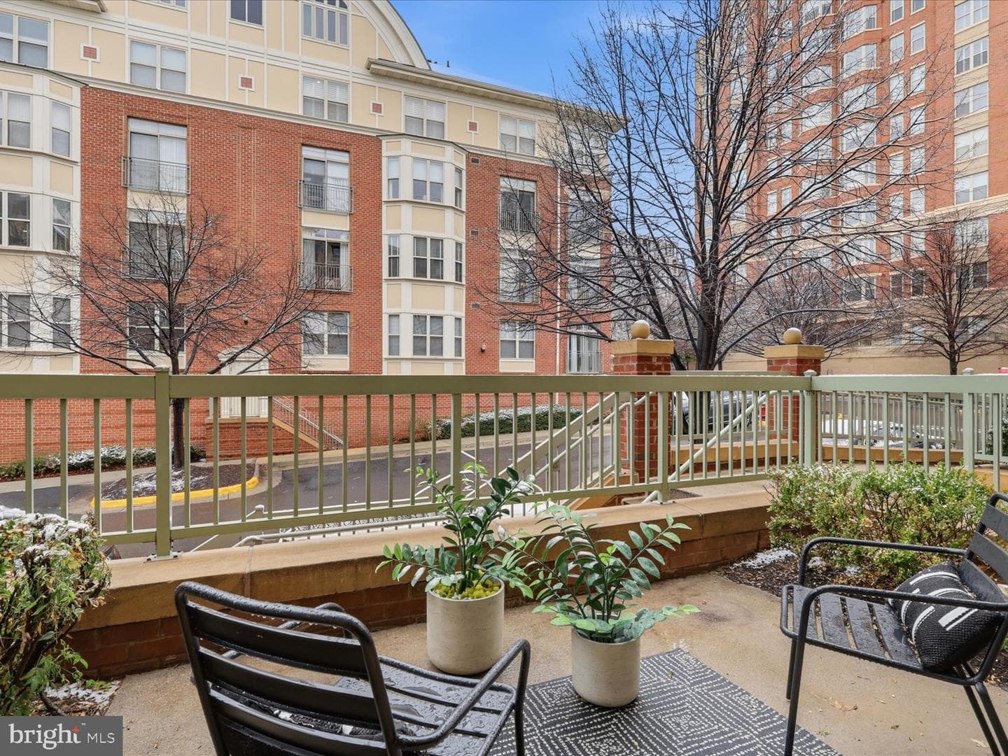1851 Stratford Park Place #115 photo 2