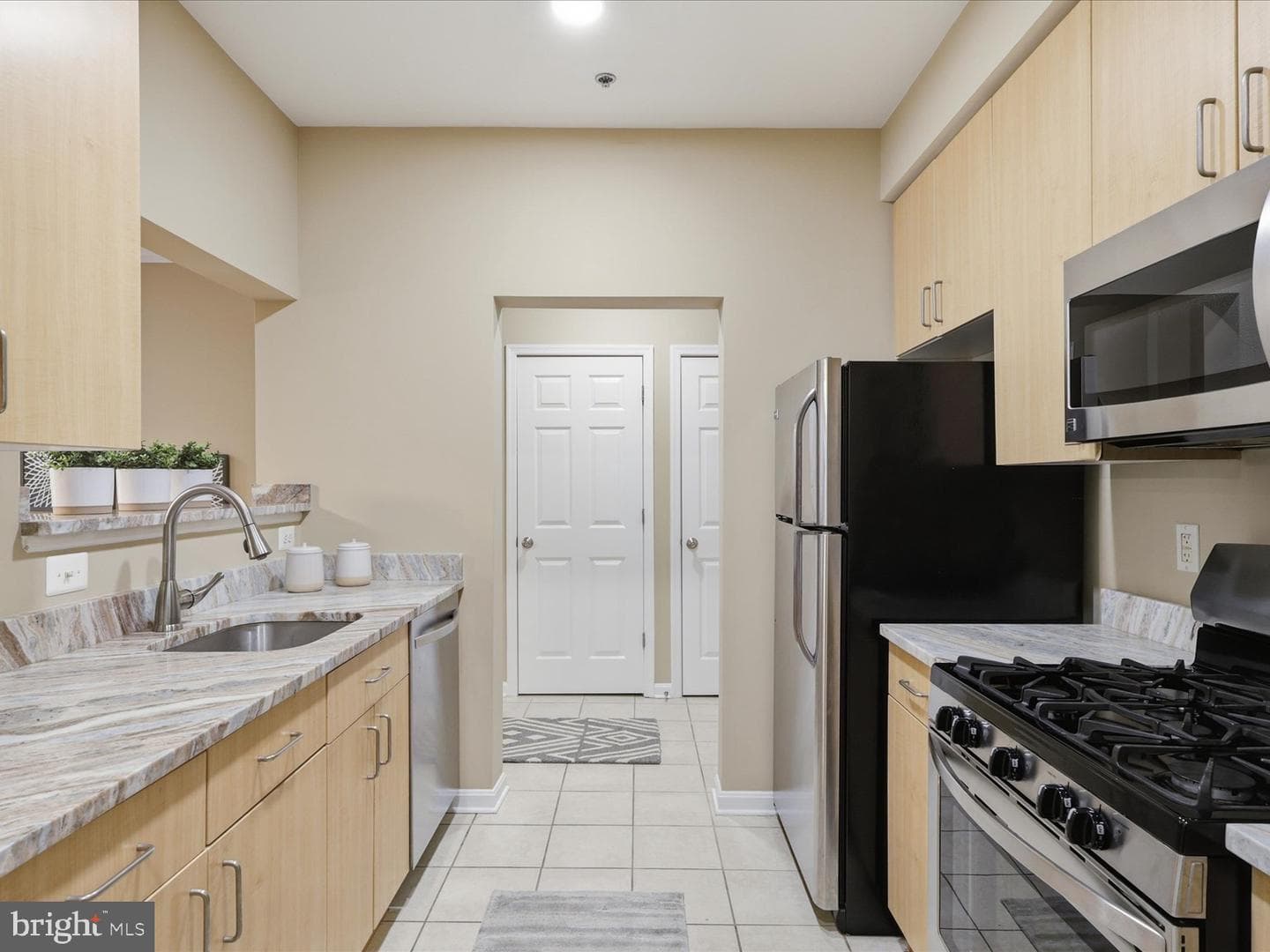 1851 Stratford Park Place #115 photo 9