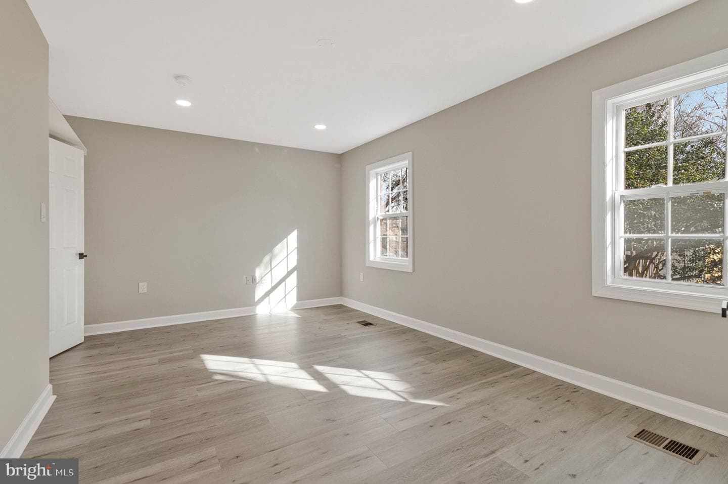 7269 Evanston Road photo 23