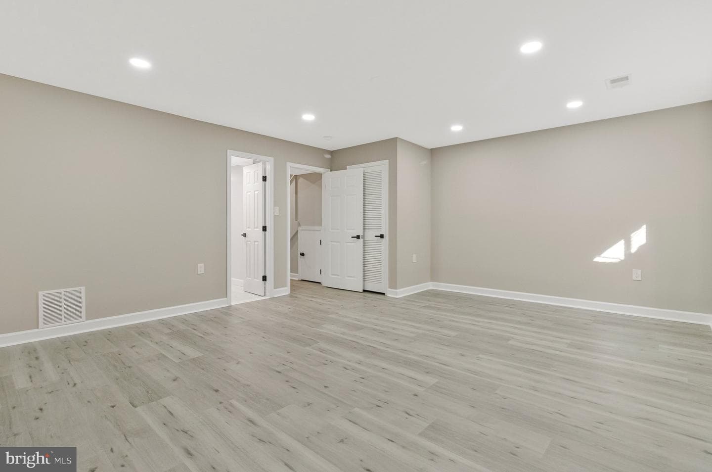 7269 Evanston Road photo 33