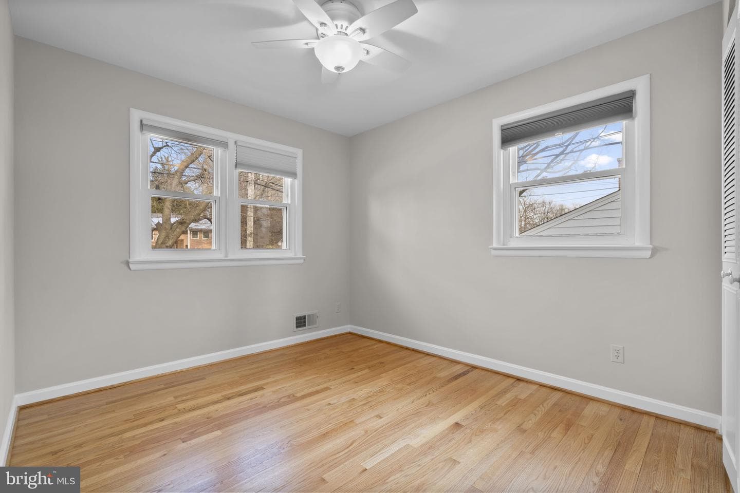 7515 Fairwood Lane photo 22