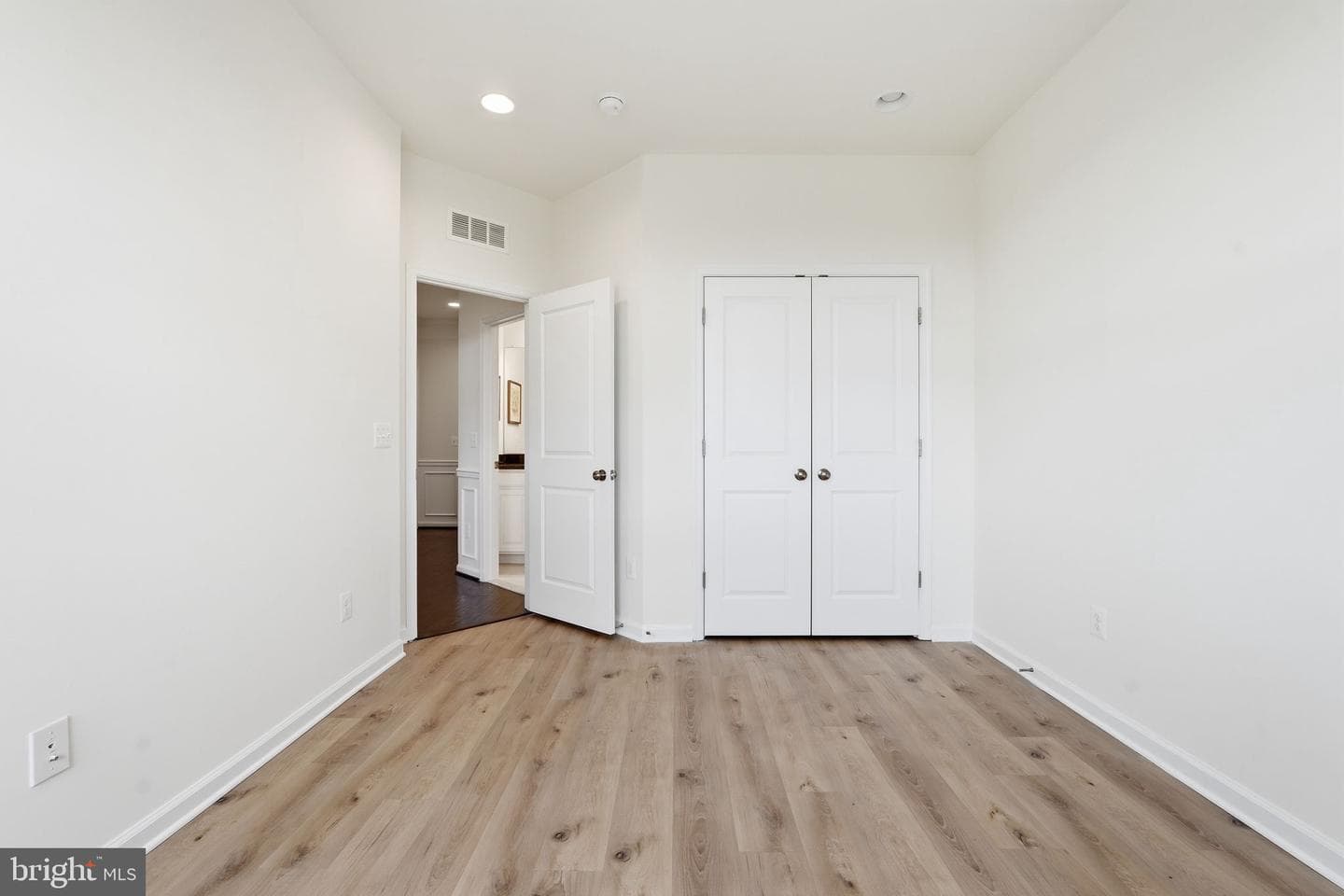 9193 Central Green Street photo 36