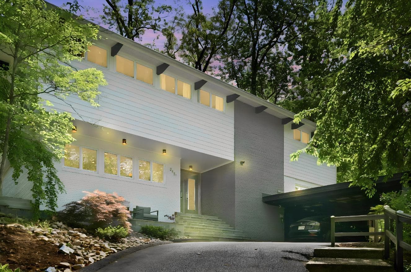 3421 Stoneybrae Drive photo 2