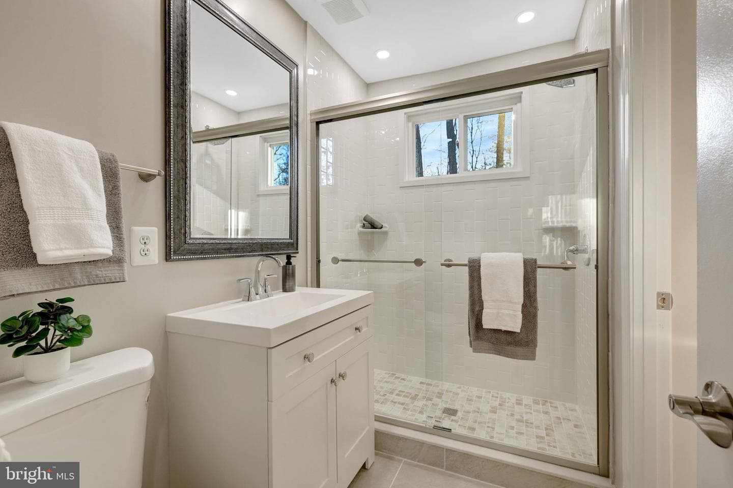 5122 Pommeroy Drive photo 20