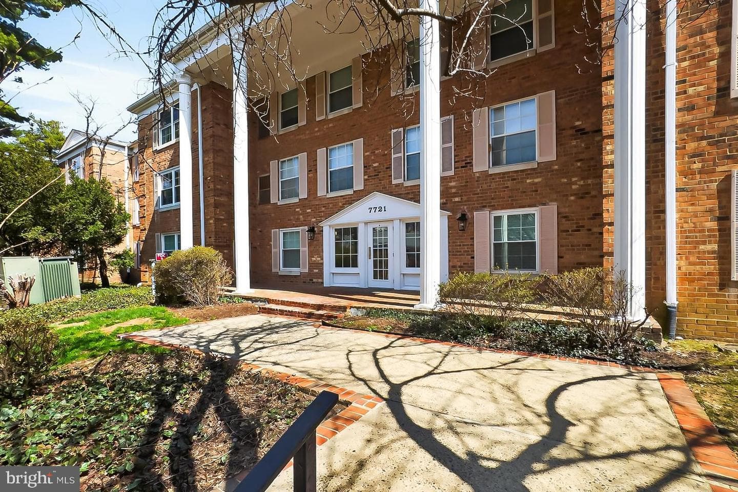 7721 Tremayne Place #215 photo 32