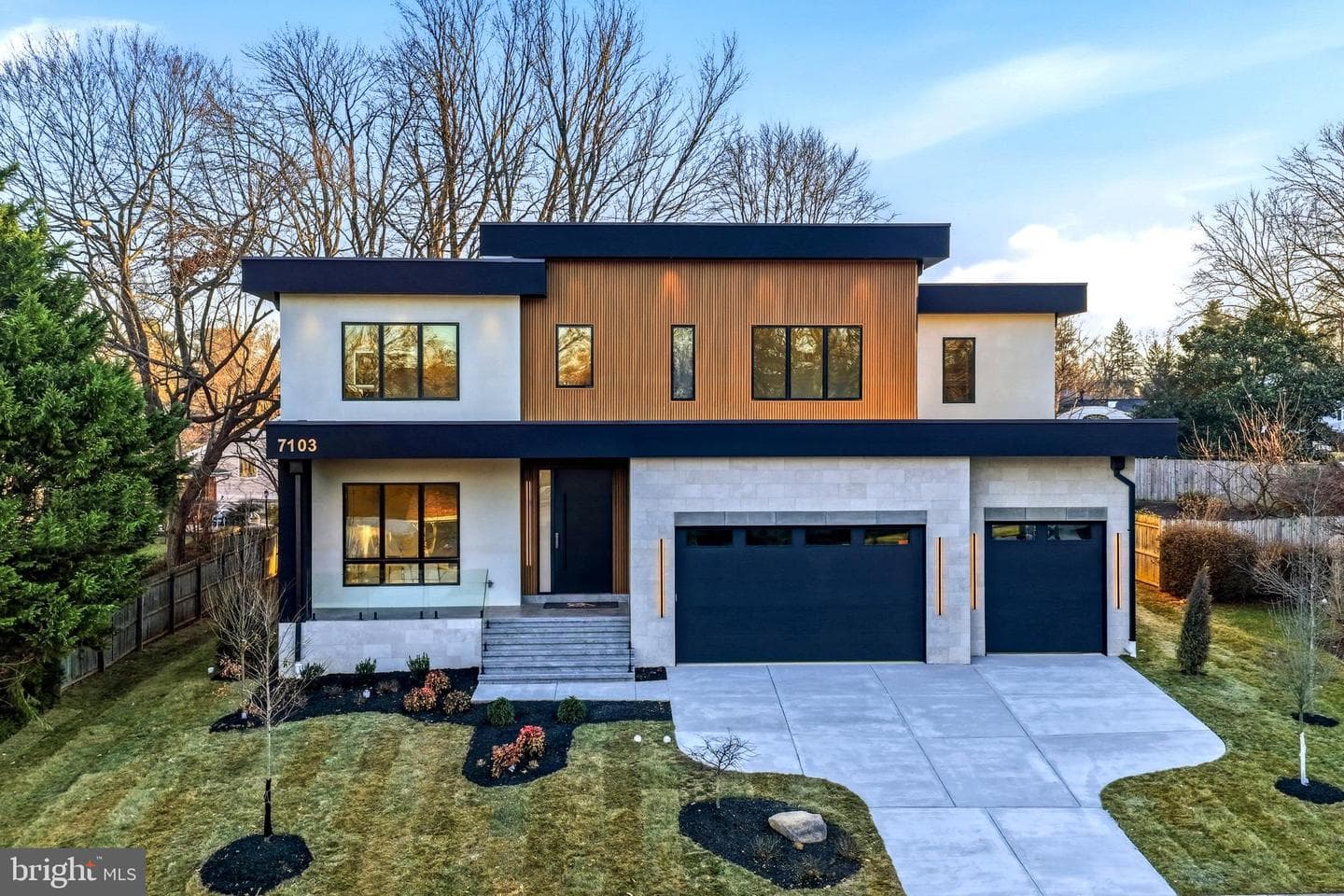 7103 Westbury Road photo 2