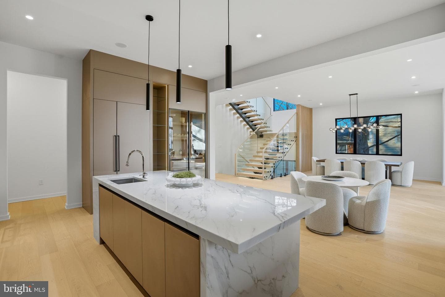 7103 Westbury Road photo 30