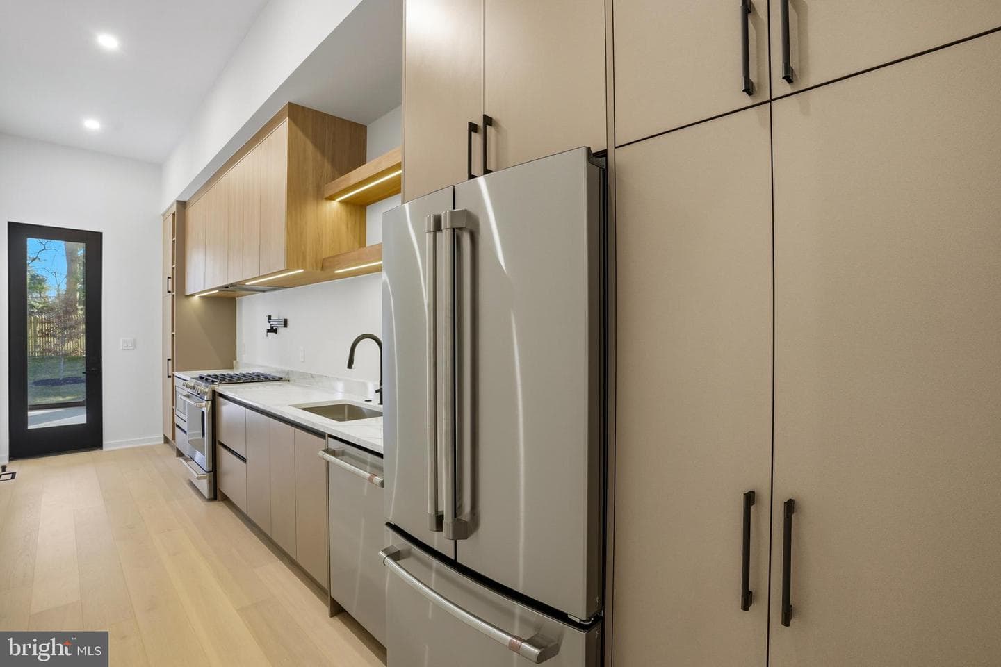 7103 Westbury Road photo 32