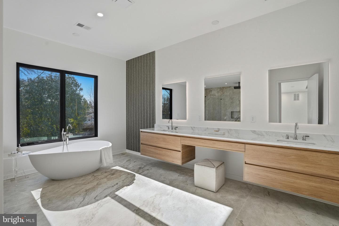 7103 Westbury Road photo 50