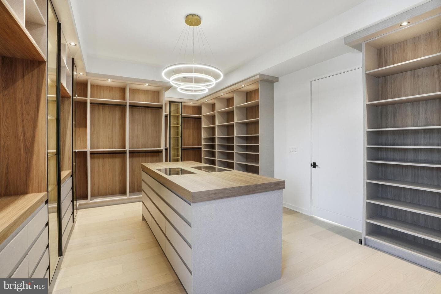 7103 Westbury Road photo 55