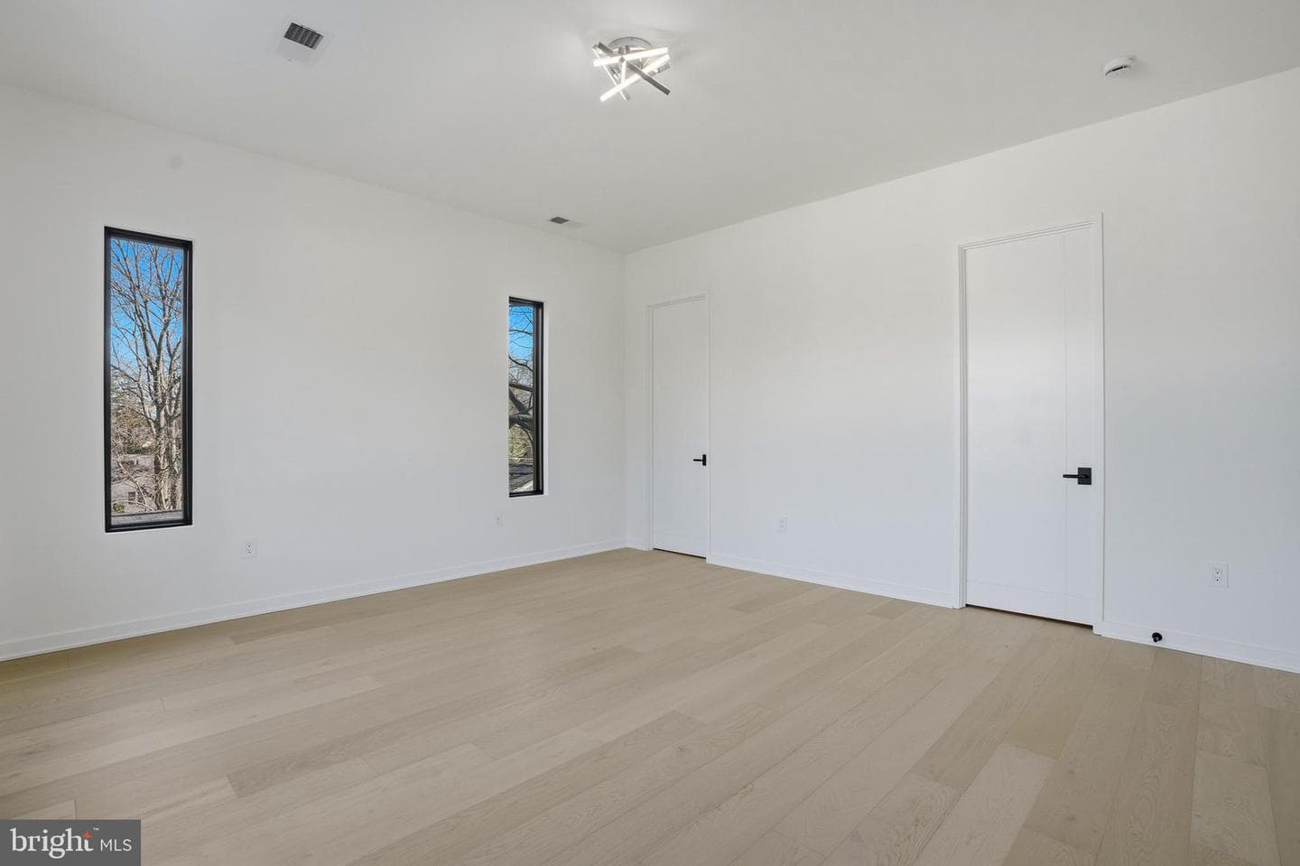 7103 Westbury Road photo 68