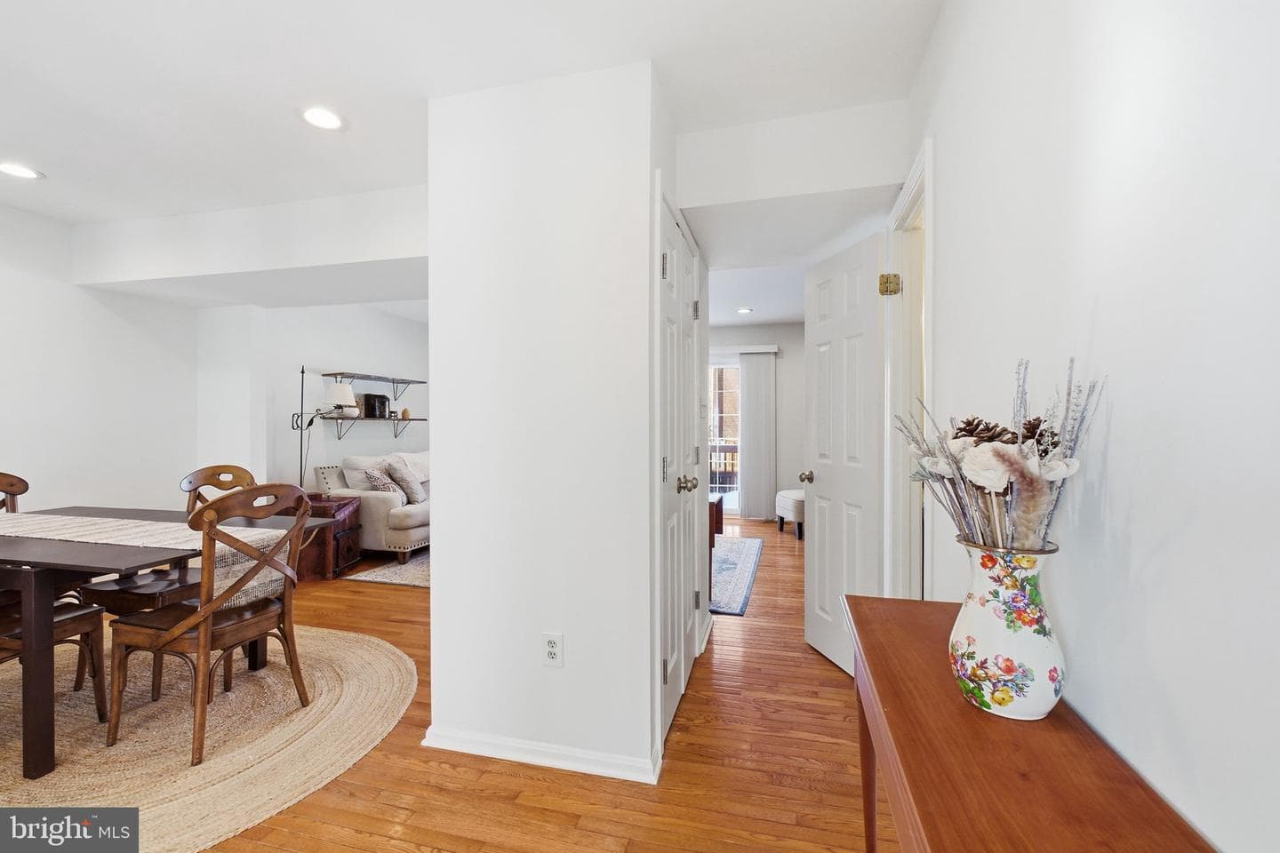 5206 Leeward Lane photo 12