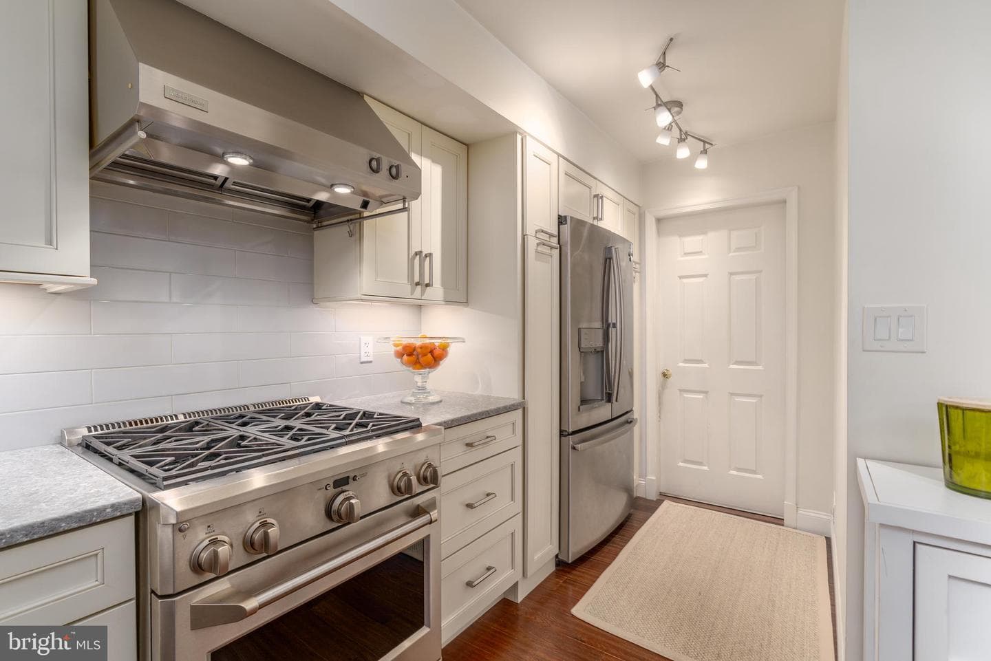 1828 Duffield Lane photo 8