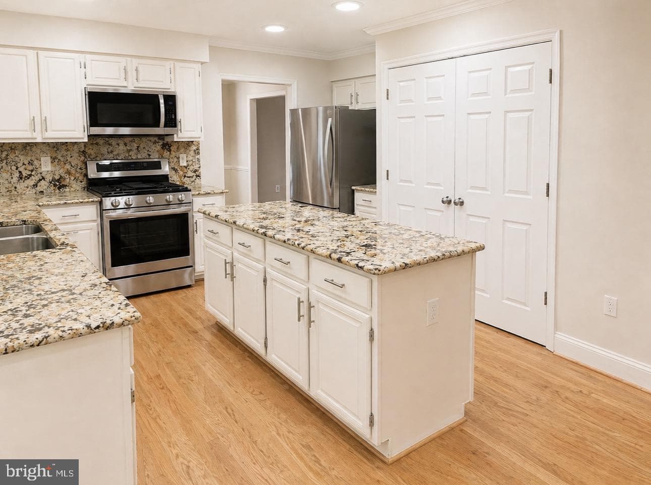 7917 Donegal Ln photo 14