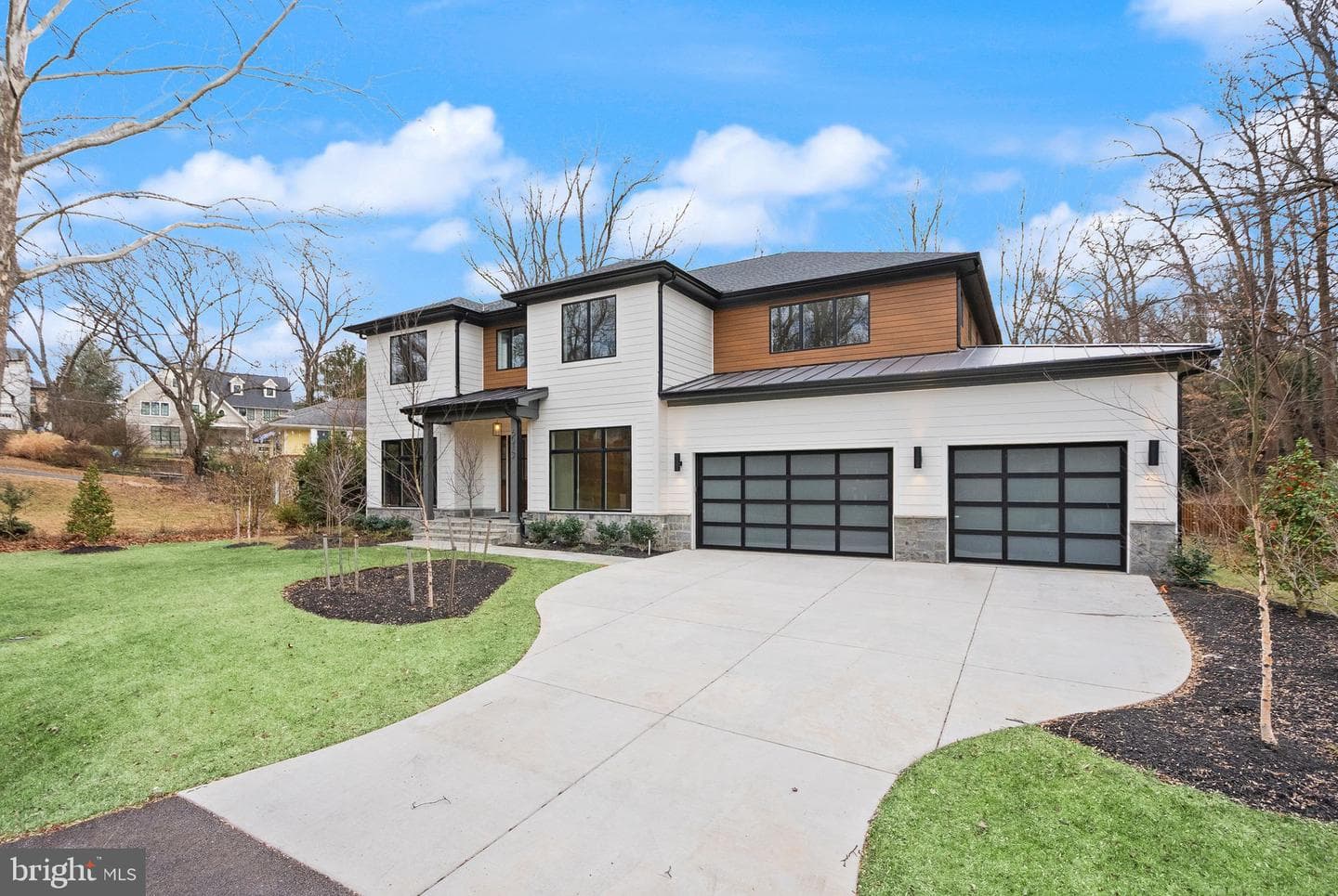 6013 Woodland Ter, Mclean