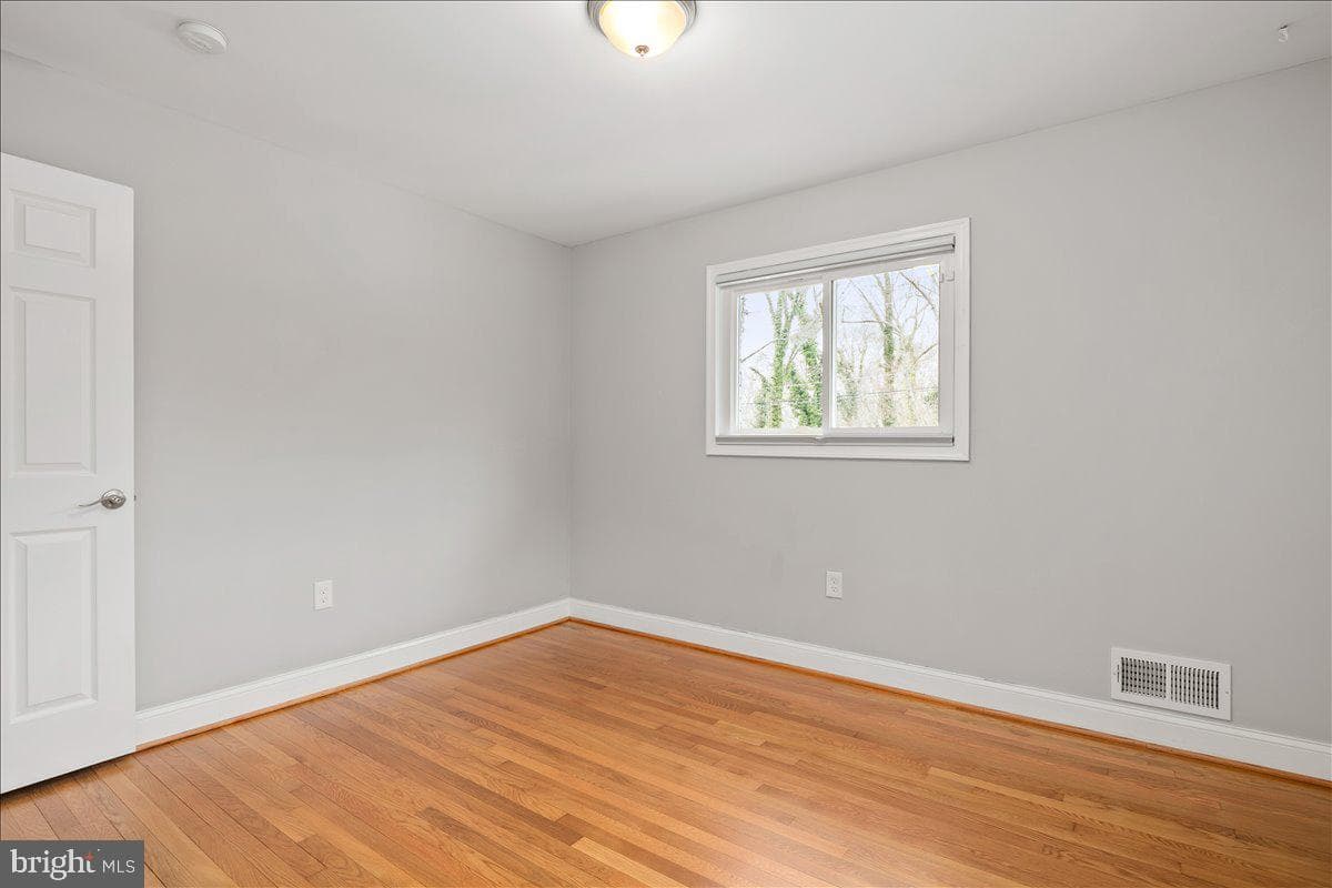 8711 Millbrook Place photo 24