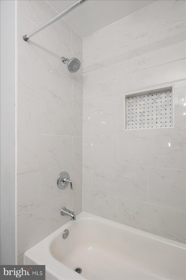 8711 Millbrook Place photo 28