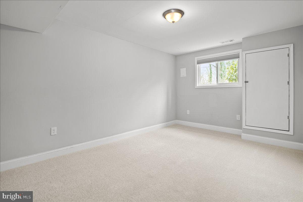 8711 Millbrook Place photo 40