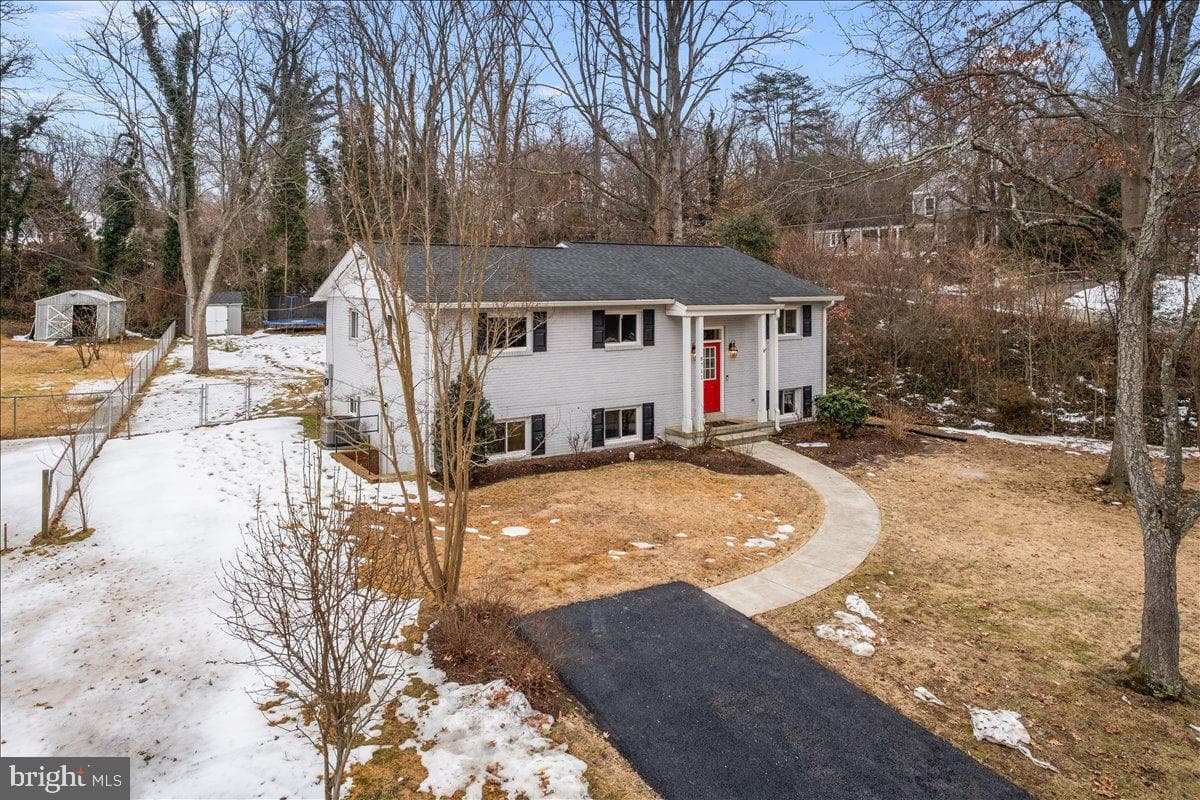8711 Millbrook Place photo 55