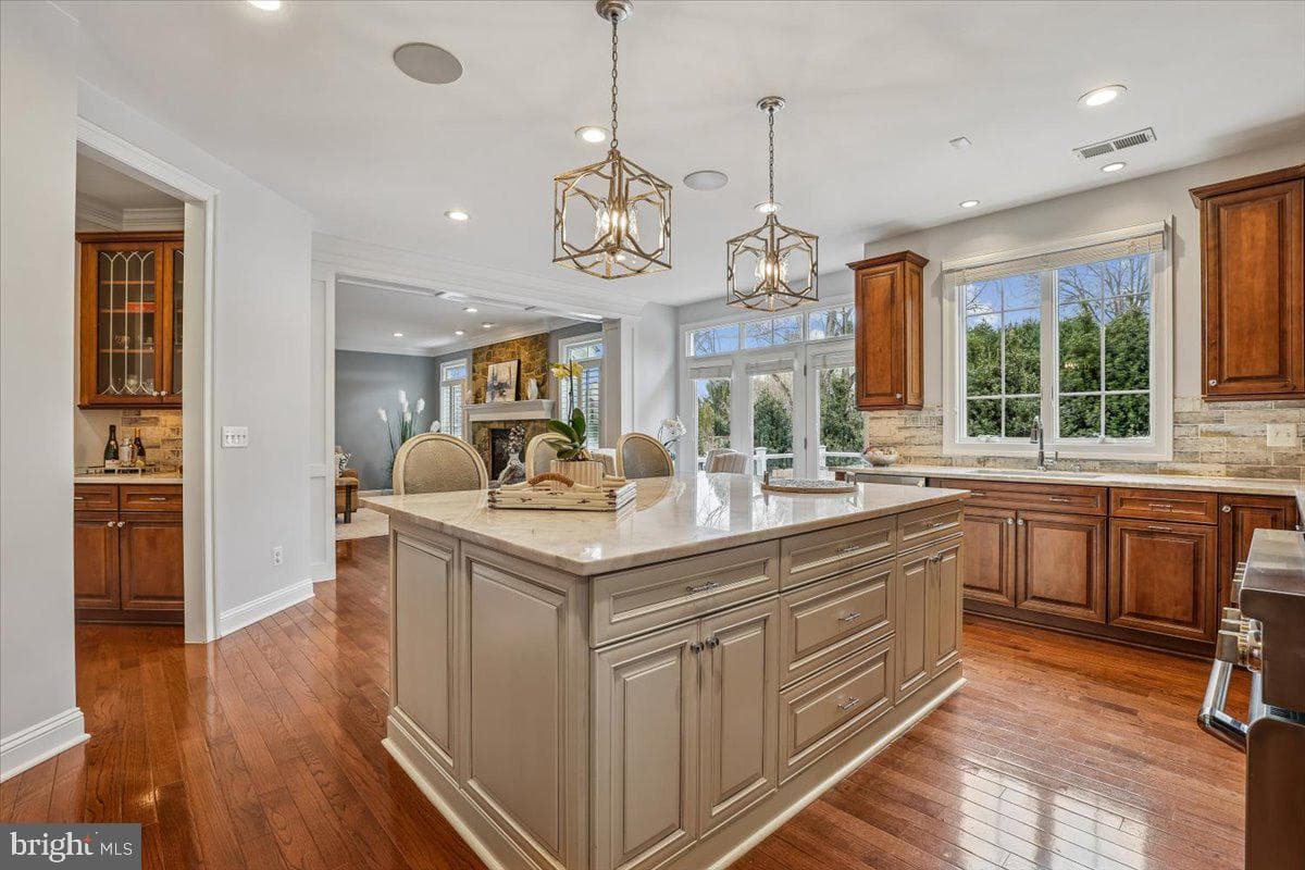 10321 Lynch Lane photo 15