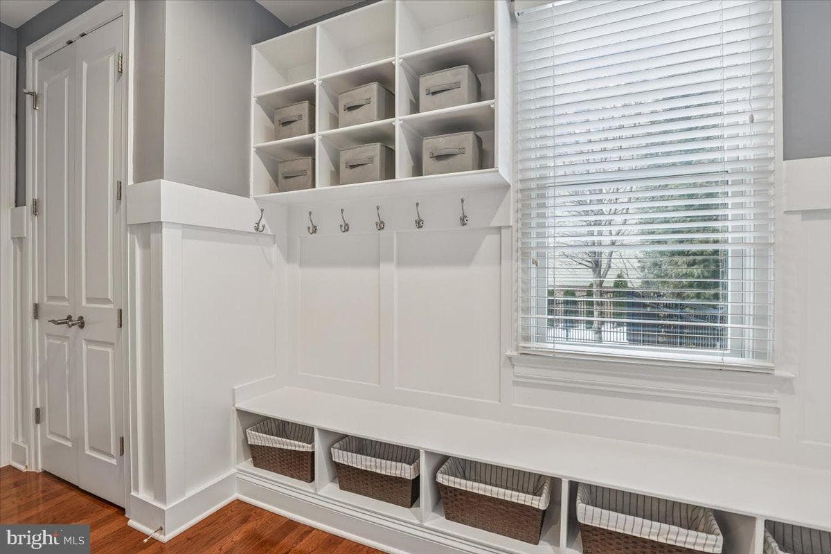 10321 Lynch Lane photo 17