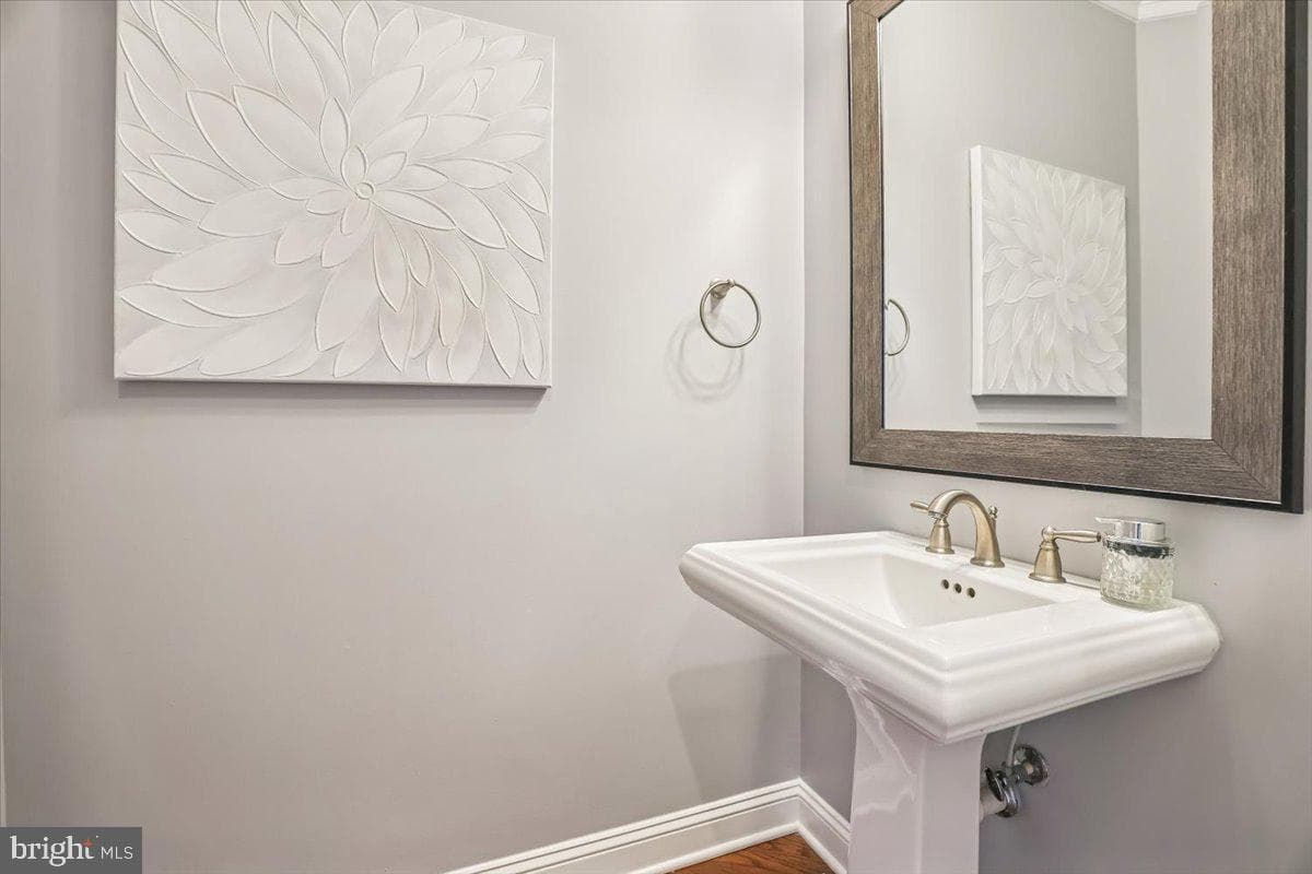 10321 Lynch Lane photo 24