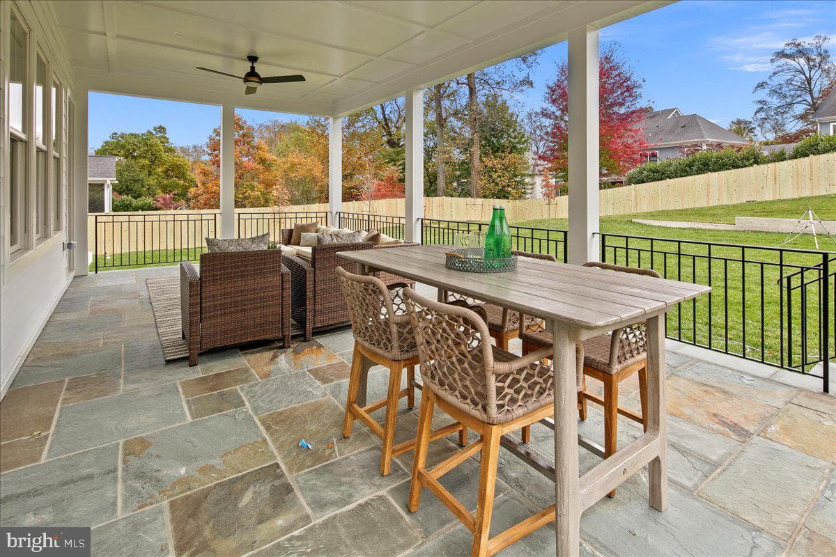 1565 Forest Villa Lane photo 18