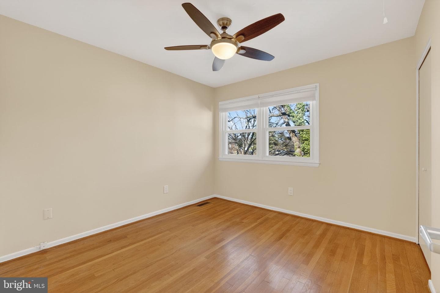 6424 Cabell Court photo 26