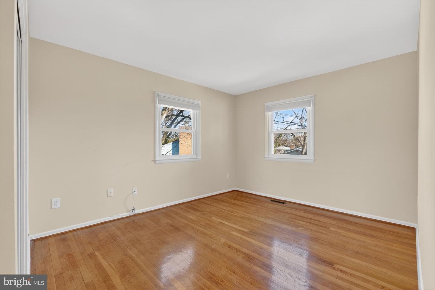 6424 Cabell Court photo 28