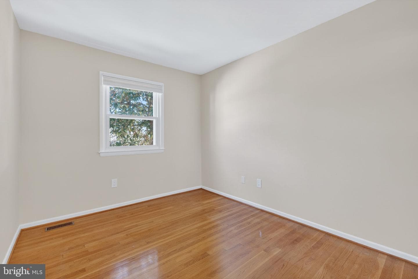 6424 Cabell Court photo 30