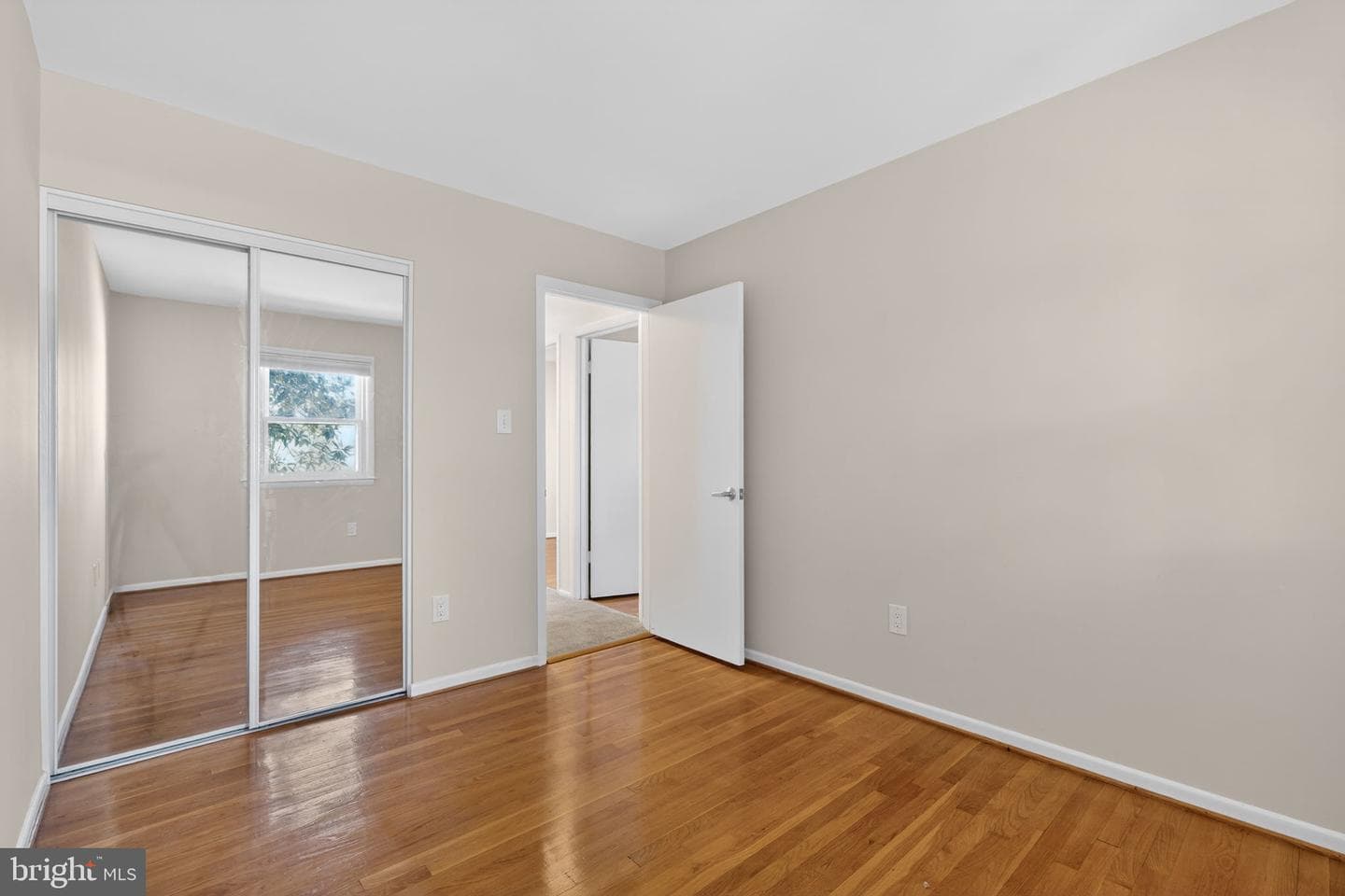 6424 Cabell Court photo 31
