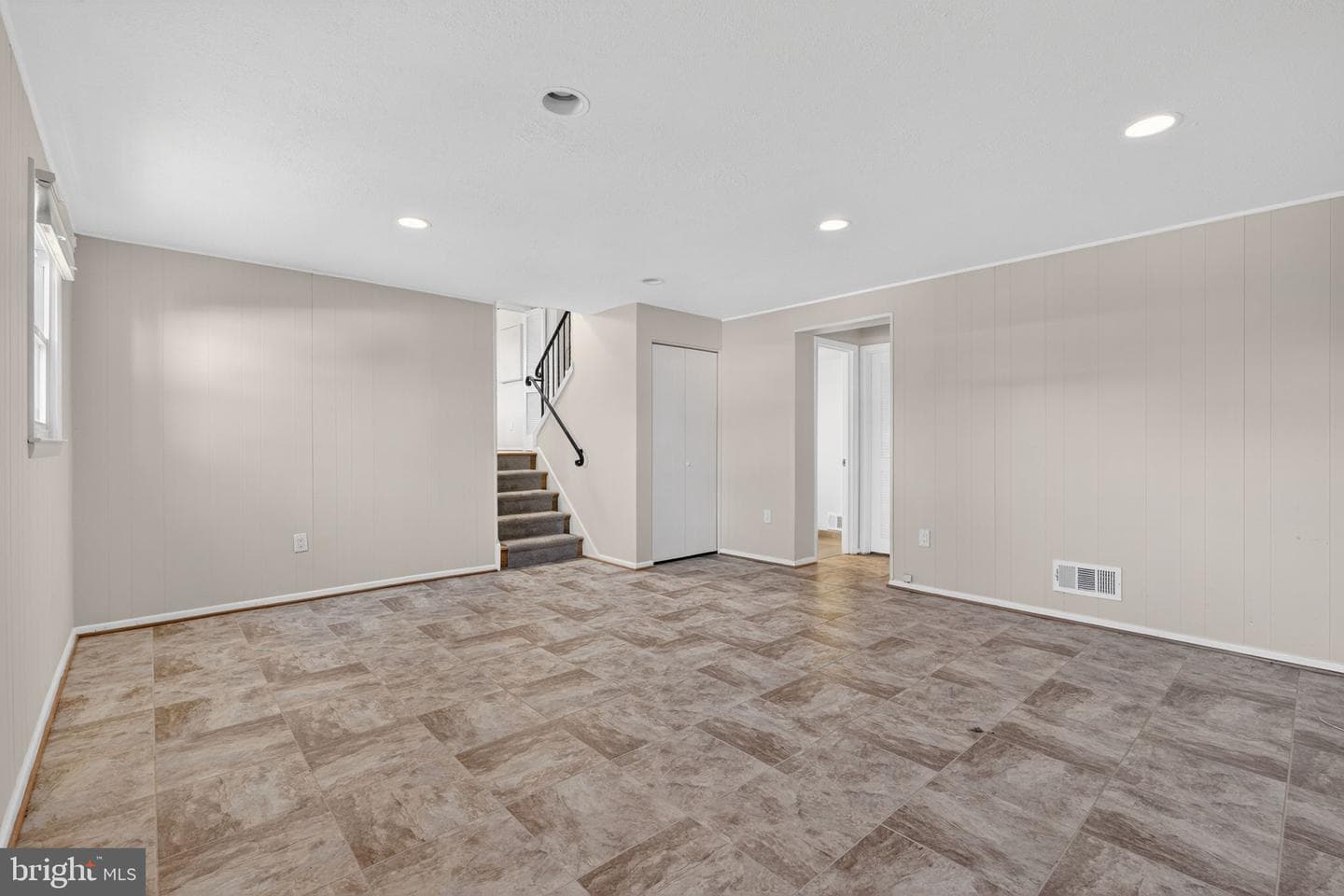 6424 Cabell Court photo 34