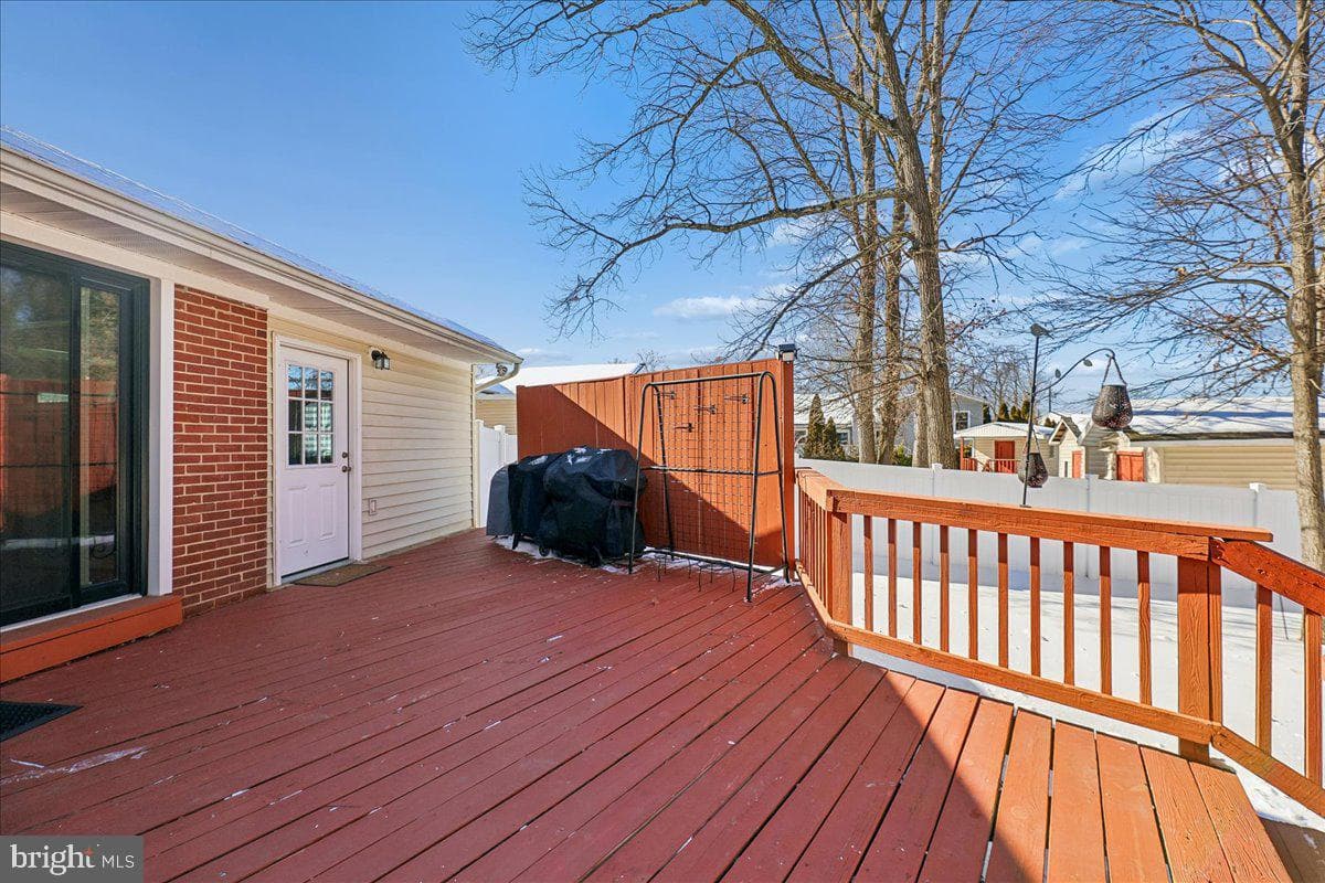 6816 Mayo Court photo 17