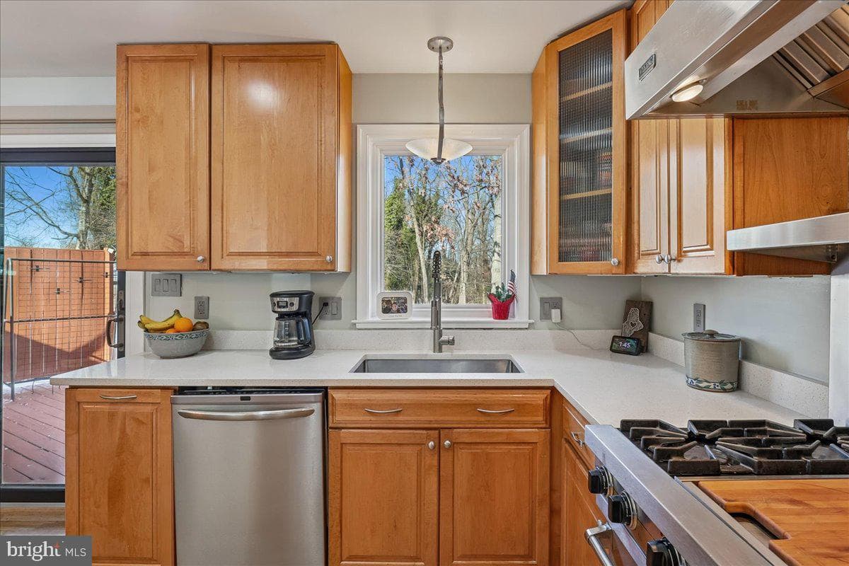 6816 Mayo Court photo 23