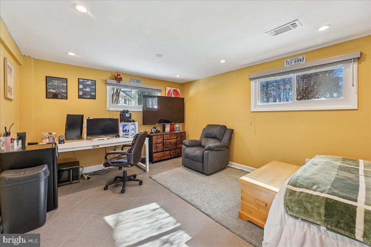 6816 Mayo Court photo 37