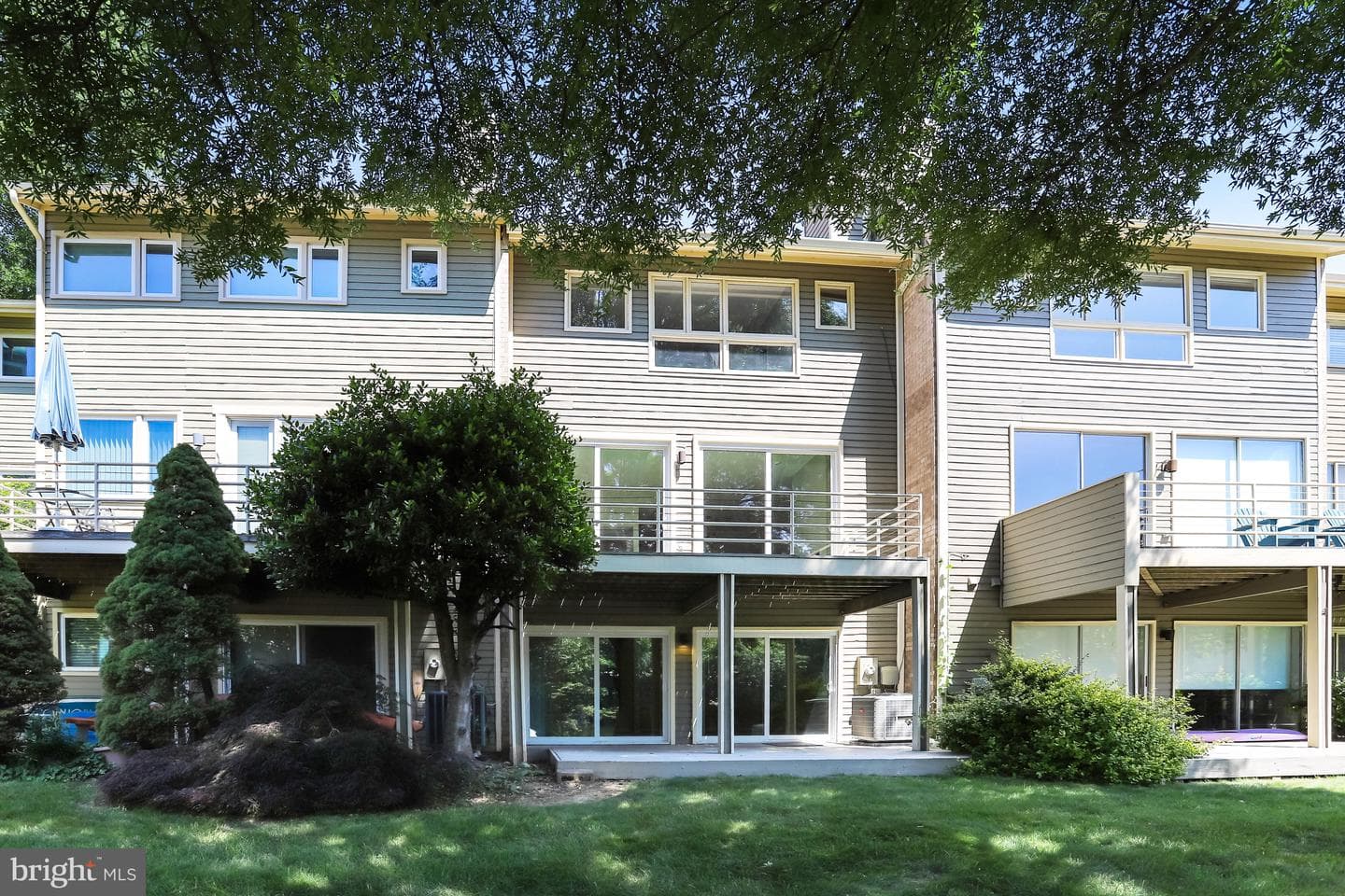 1953 Lakeport Way, Reston