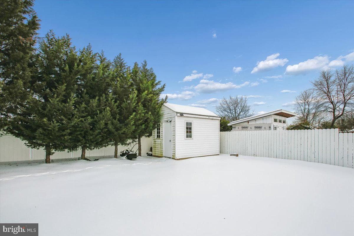 6916 Ruskin Street photo 9
