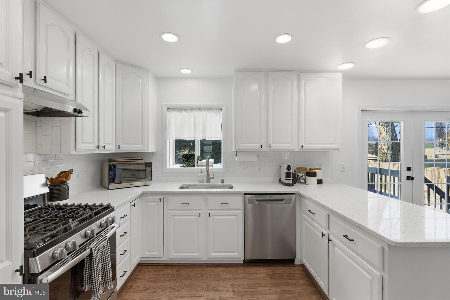 6506 Cygnet Drive photo 8