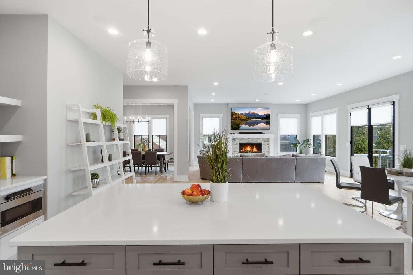 315 Charles Street SE photo 35