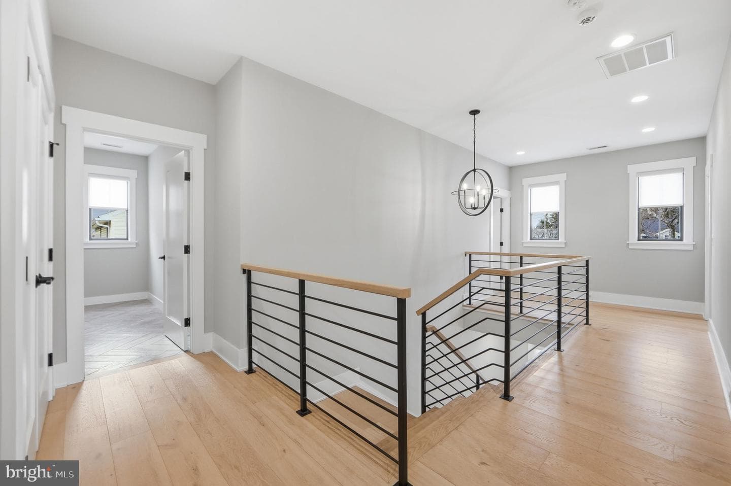 315 Charles Street SE photo 37